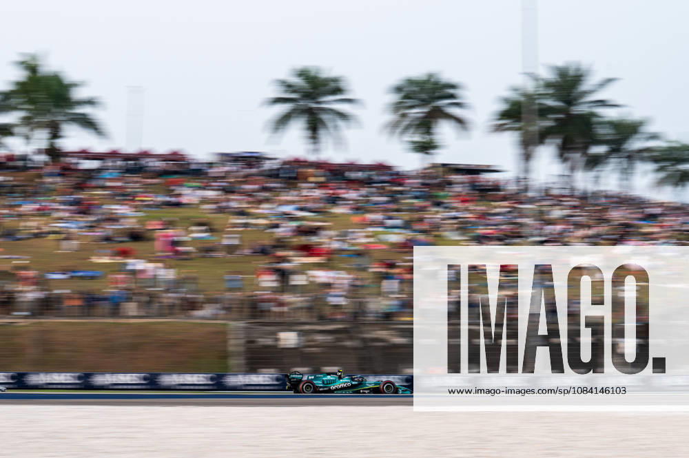 F1 - BAHRAIN GRAND PRIX IN MALAYSIA 2026 14 ALONSO Fernando (spa), Aston Martin F1 Team AMR26, action during the 2026 Formula 1 Bahrain Grand Prix in Malaysia, 16th round of the 2026 Formula One World Championship, WM, Weltmeisterschaft from October 2 to 4, 2026 on the Sepang International Circuit, in Sepang, Malaysia - SepangMalaysia