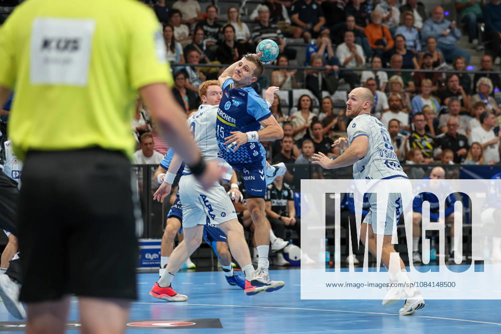 Simone Mengon, TVB Stuttgart, 15 with a shot (GER), TVB Stuttgart vs. TBV Lemgo Lippe, Handball, Opel Handball Bundesliga, Matchday 6, 2026–2027 season, October 4, 2026 GER, TVB Stuttgart vs. TBV Lemgo Lippe, Handball, Opel Handball Bundesliga, Matchday 6, 2026–2027 season, October 4, 2026 Stuttgart