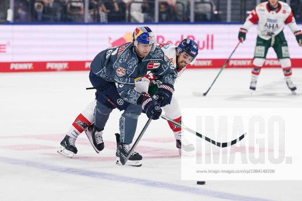 One-on-one, action, featuring Lucas Thaler (48, EHC Red Bull Munich) and Felix Scheel (54, Augsburger Panther), EHC Red Bull Munich vs. Augsburger Panther, Matchday 6, Ice Hockey, Penny DEL, October 3, 2026, Munich, Bavaria, Germany