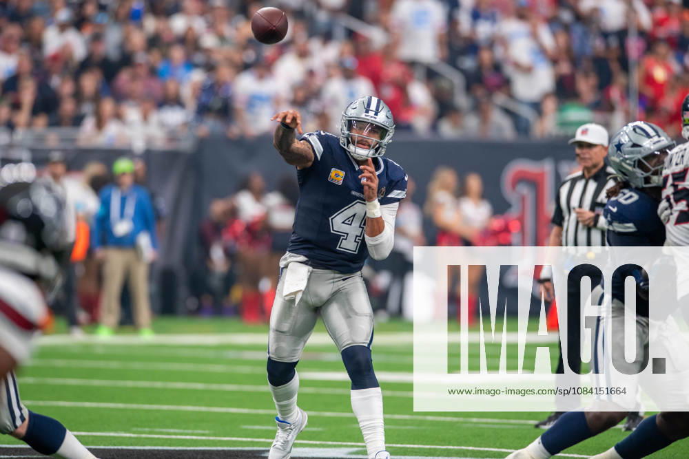 Dallas Cowboys quarterback Dak Prescott (4) throws a pass during a game between the Dallas Cowboys and the Houston Texans in Houston, TX. .. CSM - ZUMAc04_ 20261004_zma_c04_060