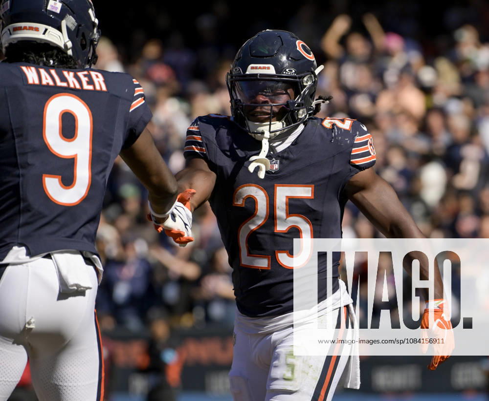 Chicago Bears running back Kyle Monangai (25) celebrates his third quarter touchdown against the New York Jets at Soldier Field in Chicago on Sunday, October 4, 2026. Bears defeated the Jets 23-12. CHI20261004118 MARKxBLACK