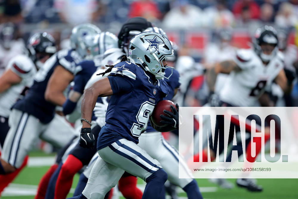 Houston, Texas, U.S: Dallas Cowboys wide receiver Kavontae Turpin (9) carries the ball on a kickoff return during the third quarter of the NFL, American Football Herren, USA regular season game between the Houston Texans and the Dallas Cowboys at Reliant Stadium in Houston, TX on October 4, 2026. NFL 2026 - Dallas Cowboys Vs Houston Texans - ZUMAw137 20261004_aap_w137_060