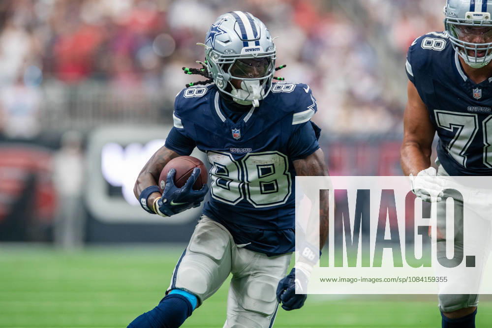 Dallas Cowboys wide receiver Ceedee Lamb (88) runs after making a catch during a game between the Dallas Cowboys and the Houston Texans in Houston, TX. .. CSM NFL, American Football Herren, USA 2026: Cowboys Vs Texans OCT 04 - ZUMAc04_ 20261004_zma_c04_151