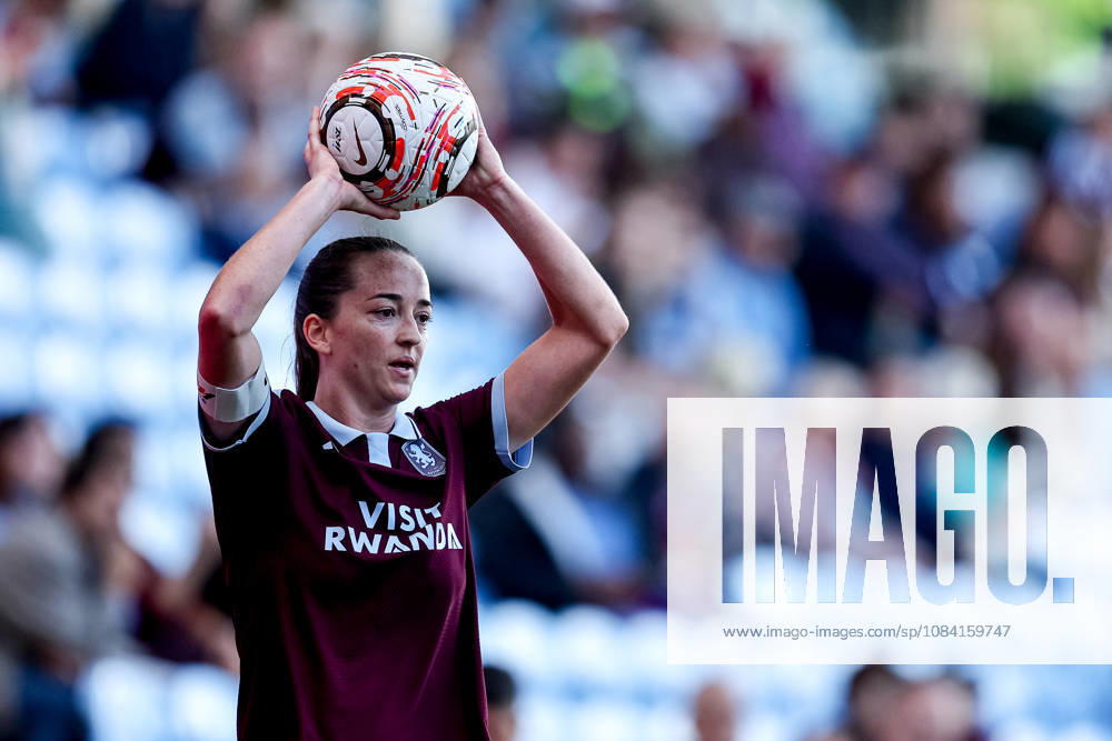 Aston Villa Women v Crystal Palace Women, Women s Super League Aston Villa Women defender Anna Patten (4) during the Women s Super League match between Aston Villa Women and Crystal Palace Women at Villa Park, Birmingham, UK on 4 October 2026. Birmingham Villa Park West Midlands UK Editorial use only ,