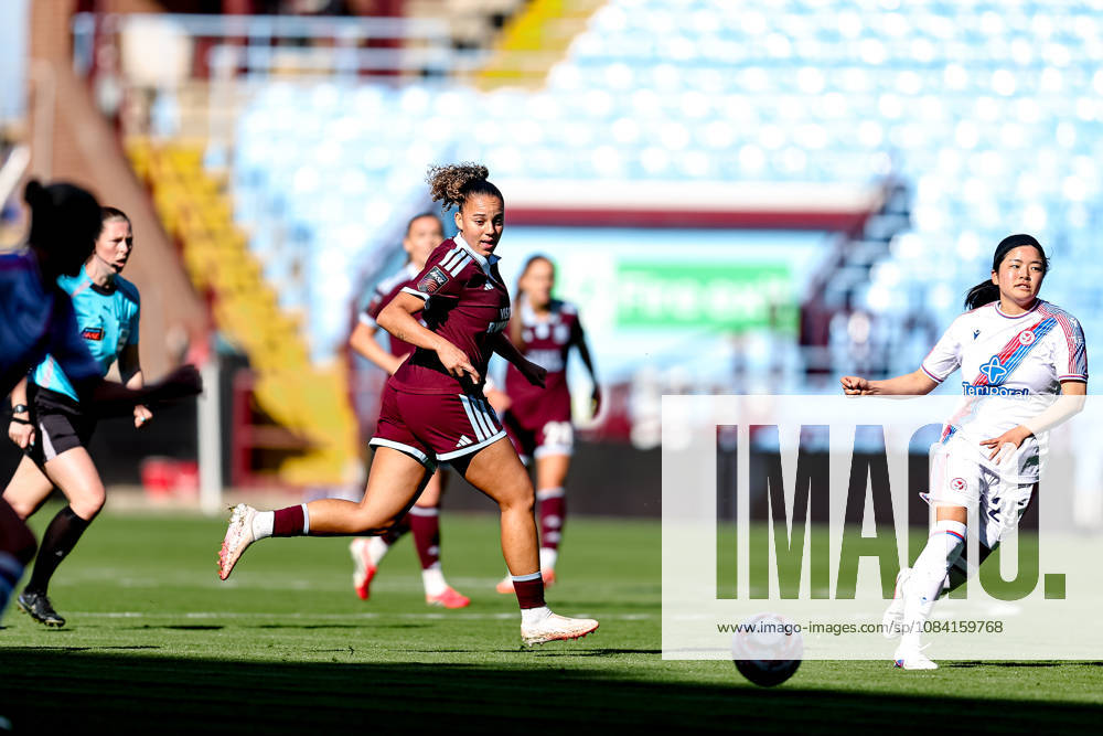 Aston Villa Women v Crystal Palace Women, Women s Super League Aston Villa Women midfielder Chasity Grant (17) plays a pass during the Women s Super League match between Aston Villa Women and Crystal Palace Women at Villa Park, Birmingham, UK on 4 October 2026 Birmingham Villa Park West Midlands UK Editorial use only ,