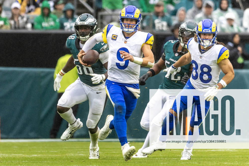 Los Angeles Rams quarterback Matthew Stafford (9) is rushed by Philadelphia Eagles linebacker Jalyx Hunt (58) and linebacker Jonathan Greenard (52) in the third quarter of NFL, American Football Herren, USA action at Lincoln Financial Field in Philadelphia, Pennsylvania on Sunday, October 4, 2026. PHI20261004020 LAURENCExKESTERSON