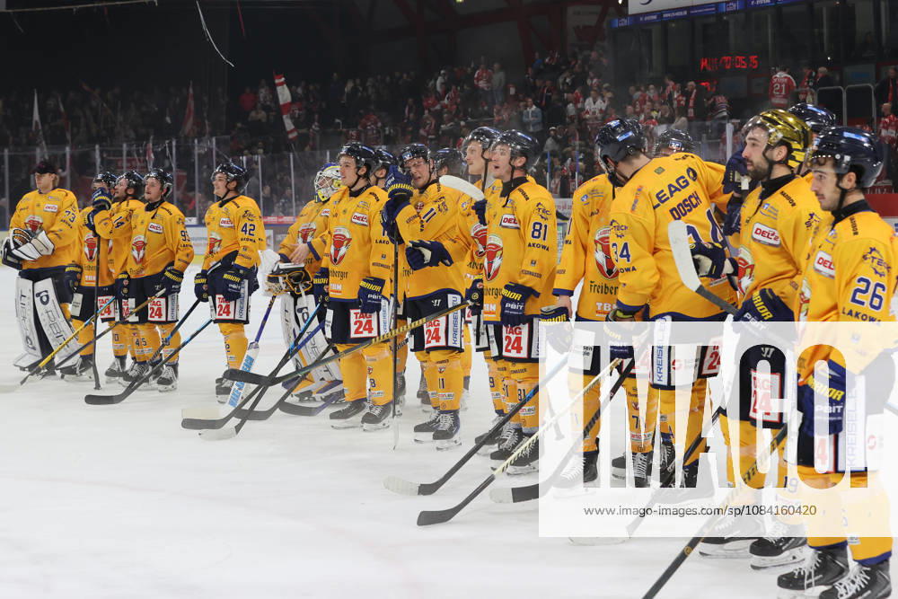 Sahnpark Crimmitschau, October 4, 2026; 2026–27 Season; Ice Hockey; 2nd Bundesliga; Regular Season; Game 6; Saxony Ice Arena; Saxony Derby; Eispiraten vs. Lausitzer Füchse; The Lausitzer Füchse celebrate after their derby victory against Crimmitschau Crimmitschau Saxony Germany