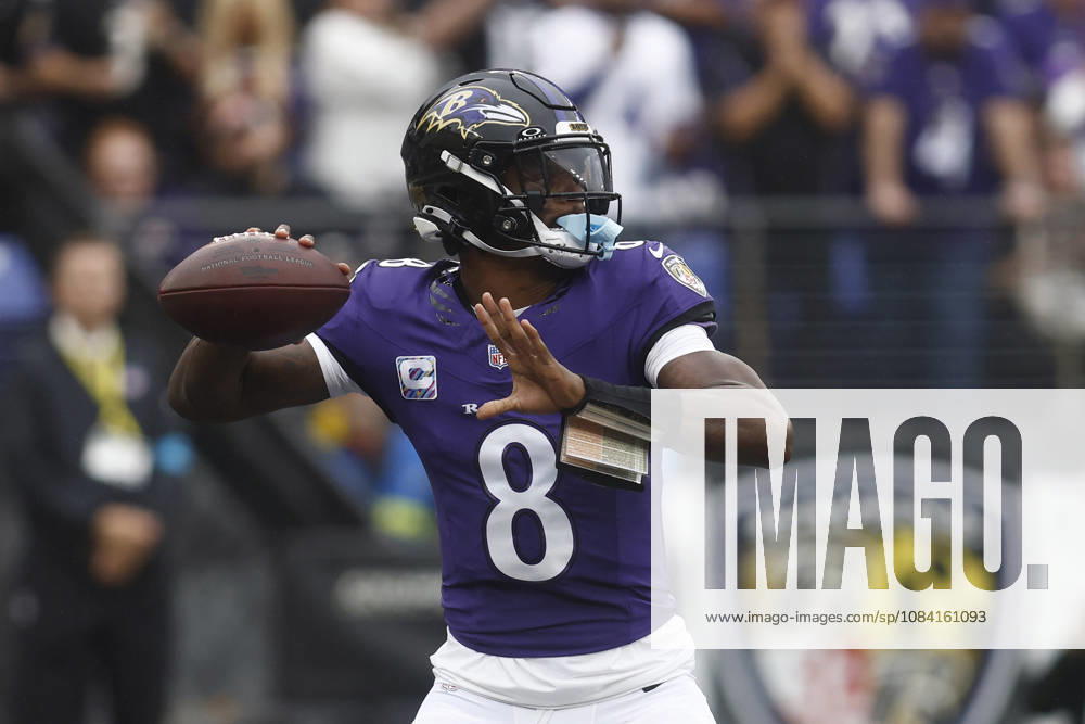 Baltimore Ravens quarterback Lamar Jackson (8) looks to pass during an NFL, American Football Herren, USA game against the Tennessee Titans on Oct 4, 2026; Baltimore, MD, USA; at M&T Bank Stadium. Baltimore won 24-18. Mandatory Credit: -Cal Media NFL 2026: Titans Vs Ravens OCT 04 - ZUMAc04_ 20261004_zma_c04_200