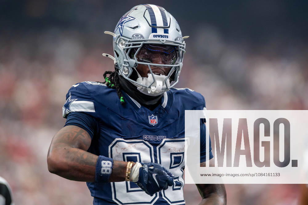 Dallas Cowboys wide receiver Ceedee Lamb (88) celebrates a first down during a game between the Dallas Cowboys and the Houston Texans in Houston, TX. .. CSM - ZUMAc04_ 20261004_zma_c04_137