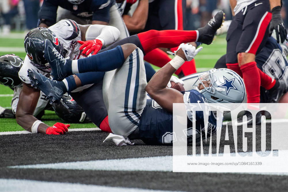 Dallas Cowboys running back Javonte Williams (33) scores a touchdown during a game between the Dallas Cowboys and the Houston Texans in Houston, TX. .. CSM - ZUMAc04_ 20261004_zma_c04_157