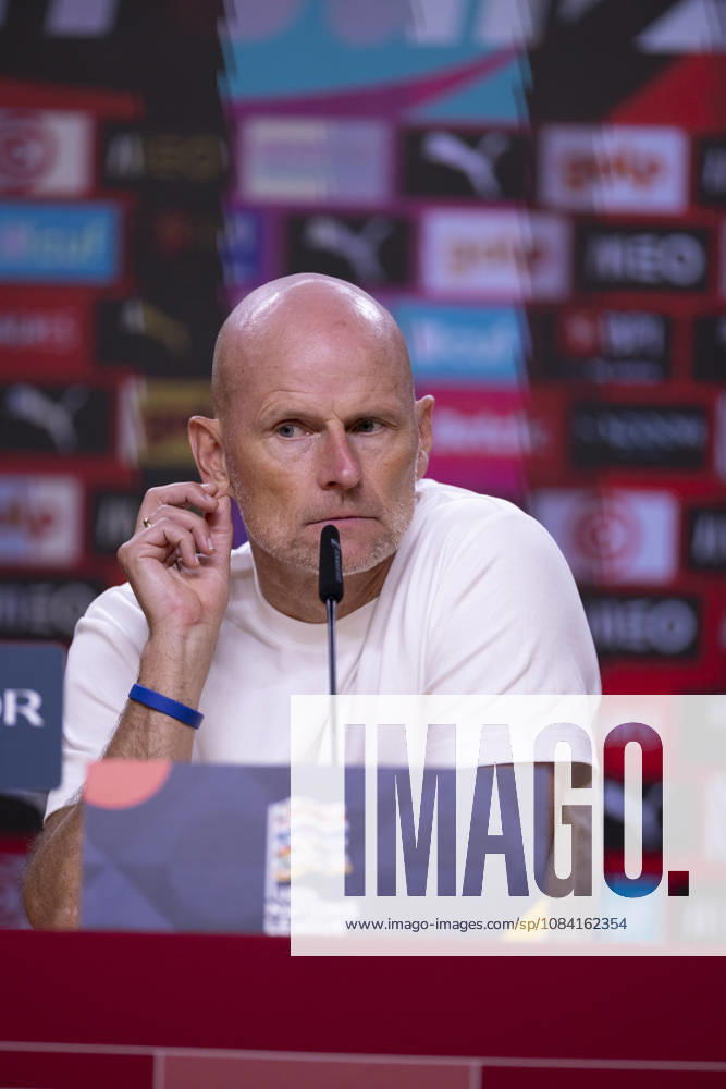 PORTO, 04 OCTOBER - Stale Solbakken head coach of Norway is seen on the press conference, PK, Pressekonferenz after the game during the Portugal x Norway match for the UEFA Nations League 2026 at Estadio do Dragao on October 04, 2026 Porto Portugal - ZUMAl192 20261004_zsp_l192_003