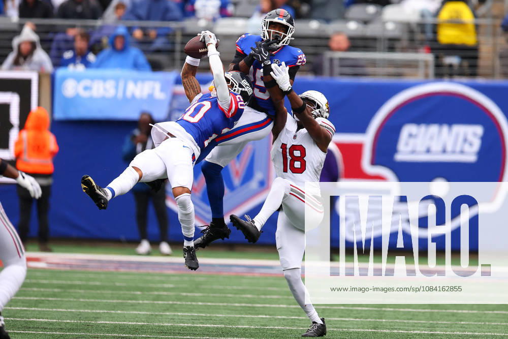 EAST RUTHERFORD, NJ - OCTOBER 04: Greg Newsome II 20 of the New York Giants intercepts a pass during the game against the Arizona Cardinals on October 4, 2026 at MetLife Stadium in East Rutherford, New Jersey. (Photo by Rich Graessle Icon Sportswire) NFL, American Football Herren, USA OCT 04 Cardinals at Giants Icon26100432834