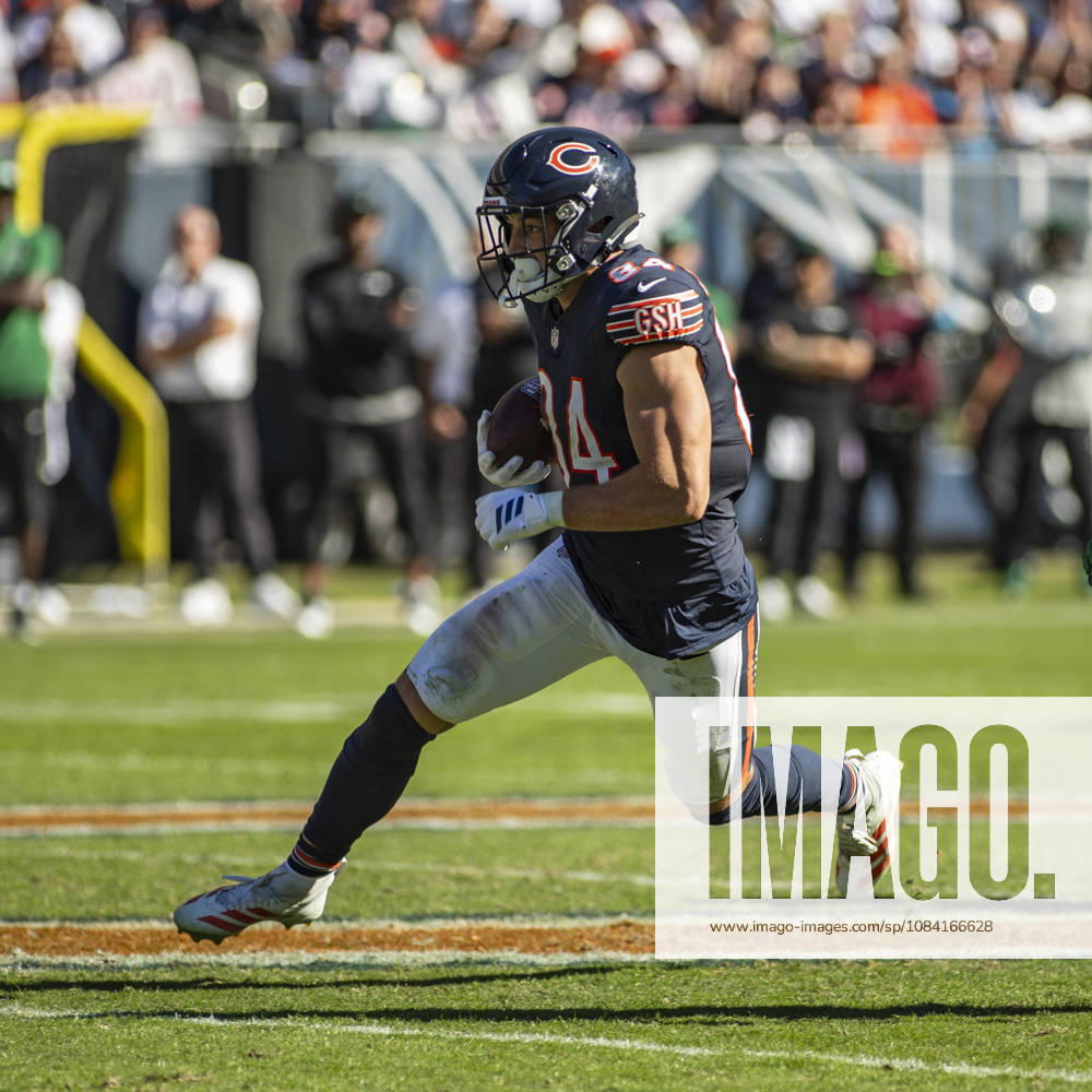 Chicago Bears Colston Loveland (84) runs with the ball during the NFL, American Football Herren, USA game against the New York Jets in Chicago, IL. CSM NFL 2026: Jets Vs Bears OCT 04 - ZUMAc04_ 20261004_zma_c04_246