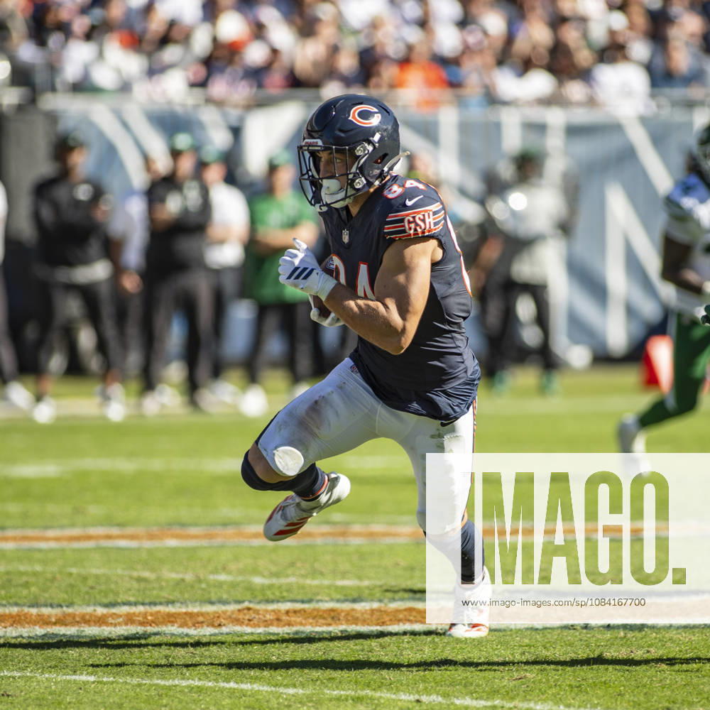Chicago Bears Colston Loveland (84) runs with the ball during the NFL, American Football Herren, USA game against the New York Jets in Chicago, IL. CSM Chicago United States of America - ZUMAc04_ 20261004_zma_c04_248