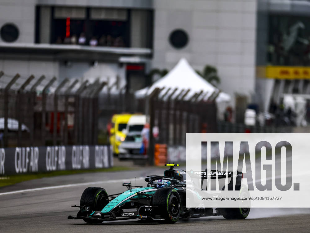 Andrea Kimi Antonelli of Italy driving the (12) Mercedes AMG PETRONAS F1 Team F1 W17 during the race of the FIA Formula 1 Grand Prix of Bahrain in Malaysia at the Sepang Circuit on October 04, 2026 in Kuala Lumpur, Malaysia. (Photo by Qian Jun SPP-Paddocker)