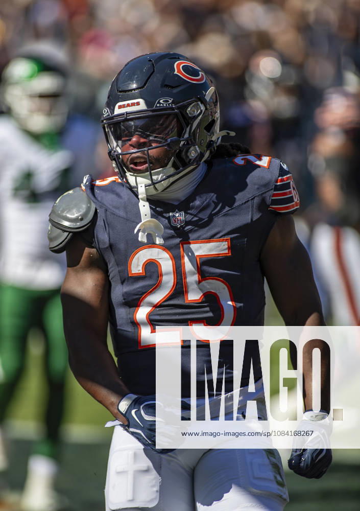 Chicago Bears Kyle Monangai (25) celebrates a touchdown during the NFL, American Football Herren, USA game against the New York Jets in Chicago, IL. CSM Chicago United States of America - ZUMAc04_ 20261004_zma_c04_270