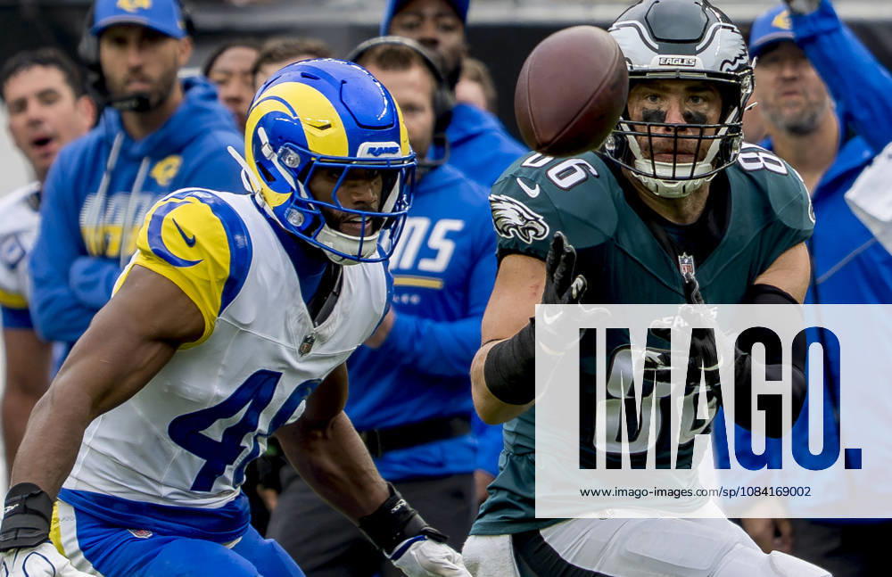 NFL, American Football Herren, USA 2026: Rams Vs Eagles OCT 04 October 4, 2026, Philadelphia, Pa, USA: Oct 4, 2026; Philadelphia, PA, USA; Philadelphia Eagles tight end Zac Ertz looks in a completed pass during the Rams 24-20 win against the Eagles at Lincoln Financial Field. Mandatory Credit: Scott Serio-Cal Media(Credit Image: Scott Serio Cal Sport Media) Philadelphia Pa USA