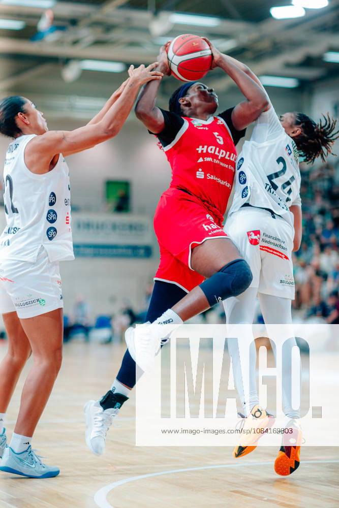 BB 1BL Halfit Lions TK Hannover Luchse Khalis Cain Halfit Lions, Prencis Harden TK Hannover Luchse during the 2026–2027 season in the DBBL Toyota Women’s Basketball Bundesliga between the Halfit Lions and TK Hannover Luchse at the SWH Arena on October 4, 2026, in Halle (Saale), Saxony-Anhalt, Germany