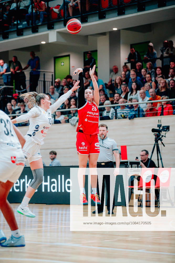 BB 1BL Halfit Lions vs. TK Hannover Luchse Jordan King of the Halfit Lions during the 2026–2027 season in the DBBL Toyota Women s Basketball Bundesliga, in a game between the Halfit Lions and TK Hannover Luchse at the SWH Arena on October 4, 2026, in Halle (Saale), Saxony-Anhalt, Germany
