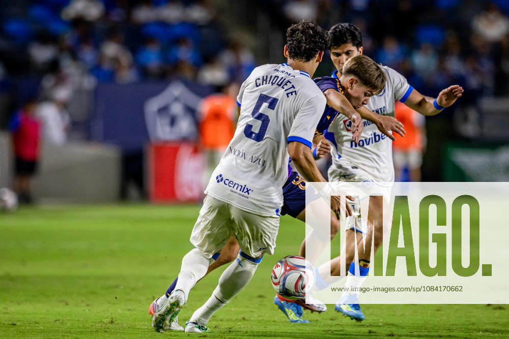 Los Angeles Galaxy v Cruz Azul Frindly Match KyÅgo Furuhashi 7 of Los Angeles Galaxy dribling the ball during the friendly football match between Los Angeles Galaxy and Cruz Azul at Dignity Health Park. on October 4, 2026 in Carson, California. (Photo by Arturo Cordero Eyepix Group)