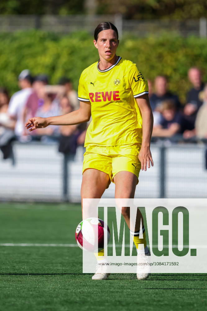 Lara Schmidt BVB, DJK Südwest Köln vs. Borussia Dortmund, Women s Regionalliga West, Matchday 7, Cologne