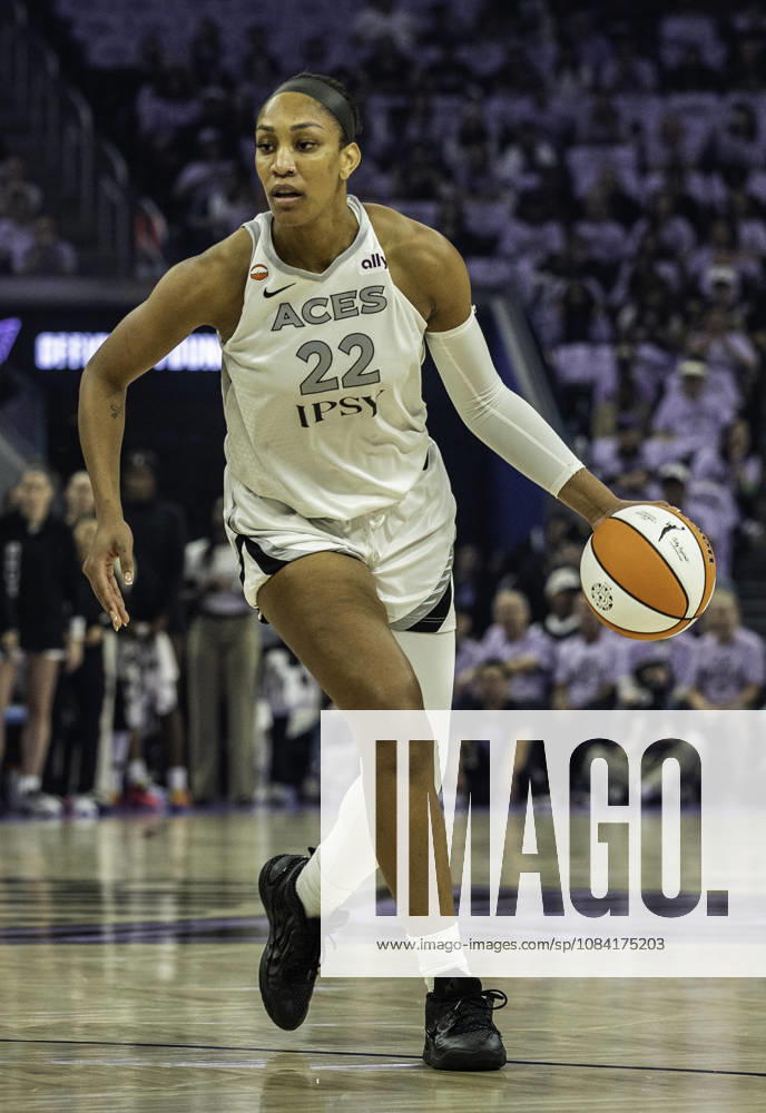 WNBA, Basketball Damen, USA Semi Finals Game 1 2026: Las Vegas Vs Golden State OCT 4 OCT 04 2026 San Francisco, CA U.S.A. CAPTION CORRECTION: Las Vegas Aces center A ja Wilson (22)dribbles the ball on the court during the WNBA semifinals playoff game 1 western conference between the Las Vegas Aces and the Golden State Valkyries at the Chase Centers. Thurman James CSM (Credit Image: Â Thurman James Cal Media) San Francisco Ca USA