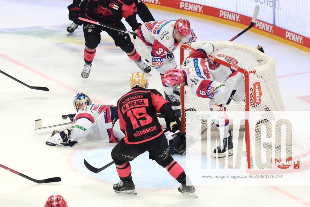 GER, DEU, Germany, Ice Hockey: Jonas Neffin (Eisbären Berlin) 75, Kai Wissmann (Eisbären Berlin) 6, Markus Vikingstad (Eisbären Berlin) 37, Nikolaus Heigl (Ice Tigers) 15; nordphoto GmbH, Engler Berlin, Uber Arena Berlin, Germany