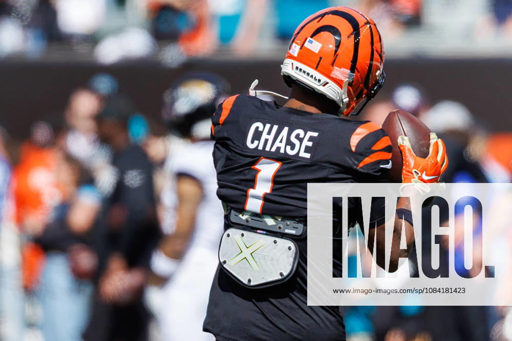 Oct 4, 2026; Cincinnati, OH, USA; Cincinnati Bengals wide receiver Ja Marr Chase (1) during pregame of NFL, American Football Herren, USA game action against the Jacksonville Jaguars at Paycor Stadium. Mandatory Credit: -Cal Media - ZUMAc04_ 20261004_zma_c04_464
