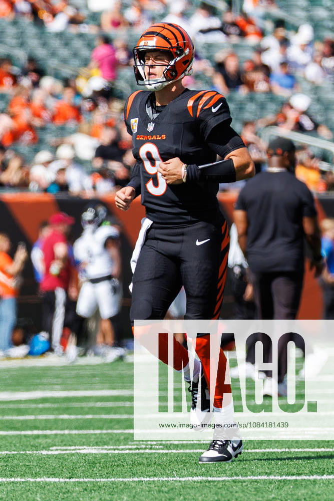 Oct 4, 2026; Cincinnati, OH, USA; Cincinnati Bengals quarterback Joe Burrow (9) during pregame of NFL, American Football Herren, USA game action against the Jacksonville Jaguars at Paycor Stadium. Mandatory Credit: -Cal Media - ZUMAc04_ 20261004_zma_c04_467