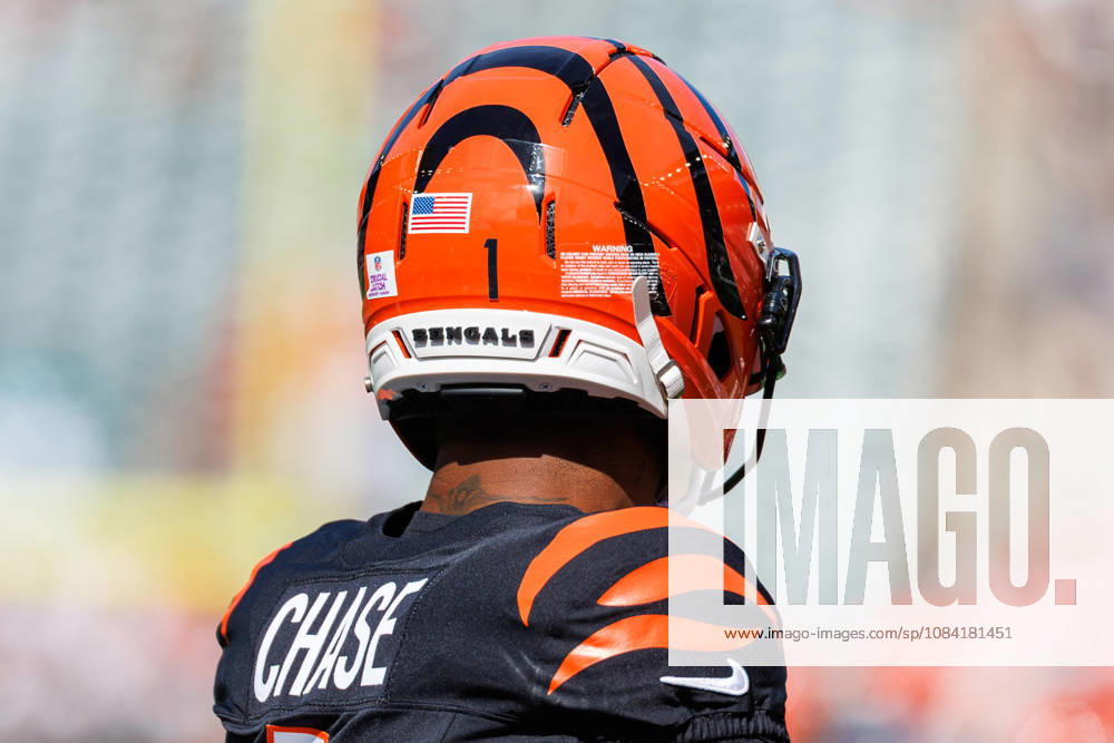 Oct 4, 2026; Cincinnati, OH, USA; Cincinnati Bengals wide receiver Ja Marr Chase (1) during pregame of NFL, American Football Herren, USA game action against the Jacksonville Jaguars at Paycor Stadium. Mandatory Credit: -Cal Media - ZUMAc04_ 20261004_zma_c04_470