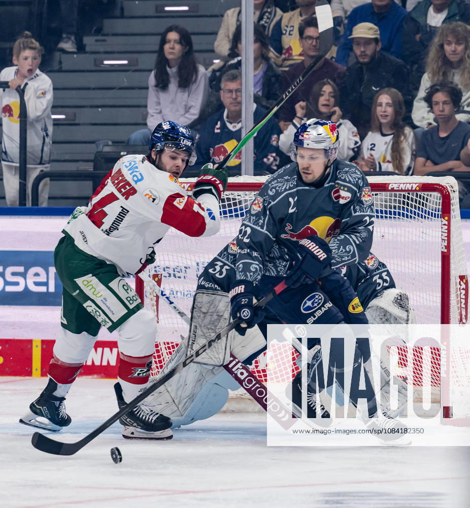 Ville Pokka, EHC Red Bull Munich, No. 22, defends against Donald D. J. Busdeker, Augsburger Panther, No. 14, GER; EHC Red Bull Munich vs. Augsburger Panther, DEL, 2026–2027 season, Matchday 6, October 4, 2026 Photo: HMB Media, Heike Feiner