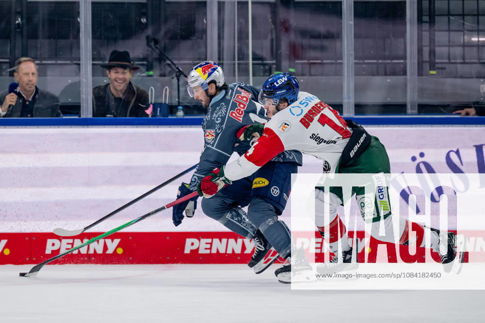 Battle for the Puck: Face-off between Taro Hirose (EHC Red Bull Munich, 17) and Donald D. J. Busdeker (Augsburger Panther, 14, GER), EHC Red Bull Munich vs. Augsburger Panther, DEL, 2026–2027 season, Matchday 6, October 4, 2026. Photo: HMB Media, Heike Feiner