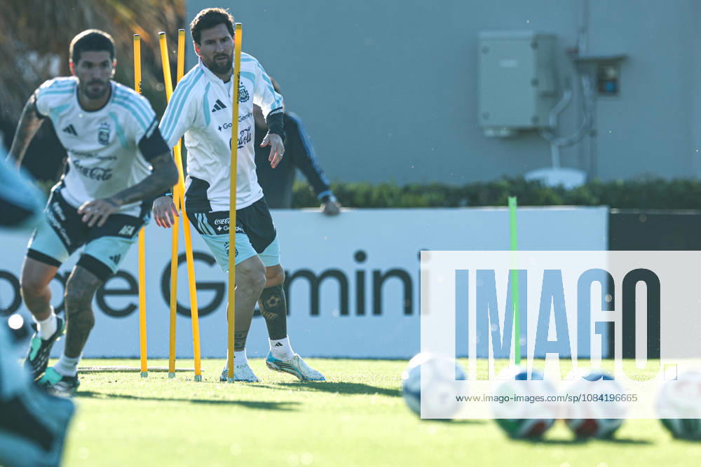 Argentina’s forward Lionel Messi (R) and teammate Rodrigo De Paul take part in a training session at the AFA (Argentine Football Association) training center in Ezeiza, Buenos Aires Province, on October 5, 2026, ahead of the upcoming friendly soccer matches against the Benin national team. Lionel Messi took part in the final training session of his professional career with the Argentine national team before his farewell match. Photo by Alejandro Pagni PHOTOxPHOTO