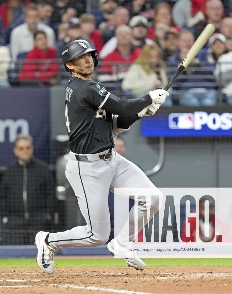 Baseball: Division Series between White Sox and Guardians Braden Montgomery of the Chicago White Sox hits a two-run double in the sixth inning of Game 2 of the American League Division Series against the Cleveland Guardians at Progressive Field in Cleveland, Ohio, on Oct. 5, 2026. A14AA0005630253P
