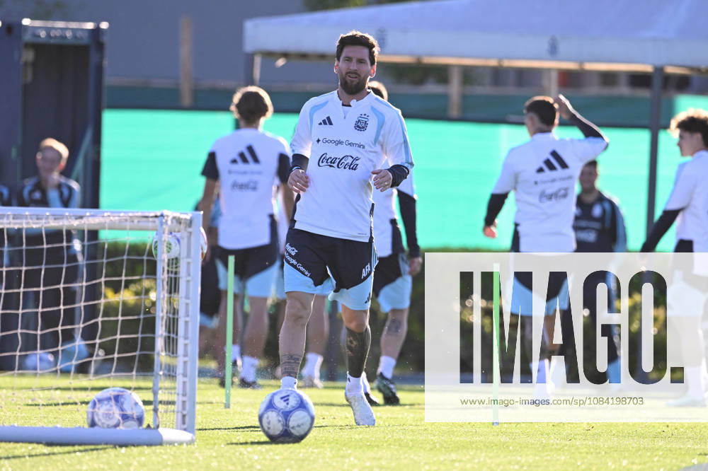 Lionel Messi of Argentina national team, Nationalteam at Training Camp on October 5, 2026 in Buenos Aires, Argentina. Argentina will face Benin tomorrow in an International Friendly, Länderspiel, Nationalmannschaft match at the Estadio Monumental, marking Messi s final farewell appearance for the national team. Photo by SFSI Lionel Messi of Argentina national team last training