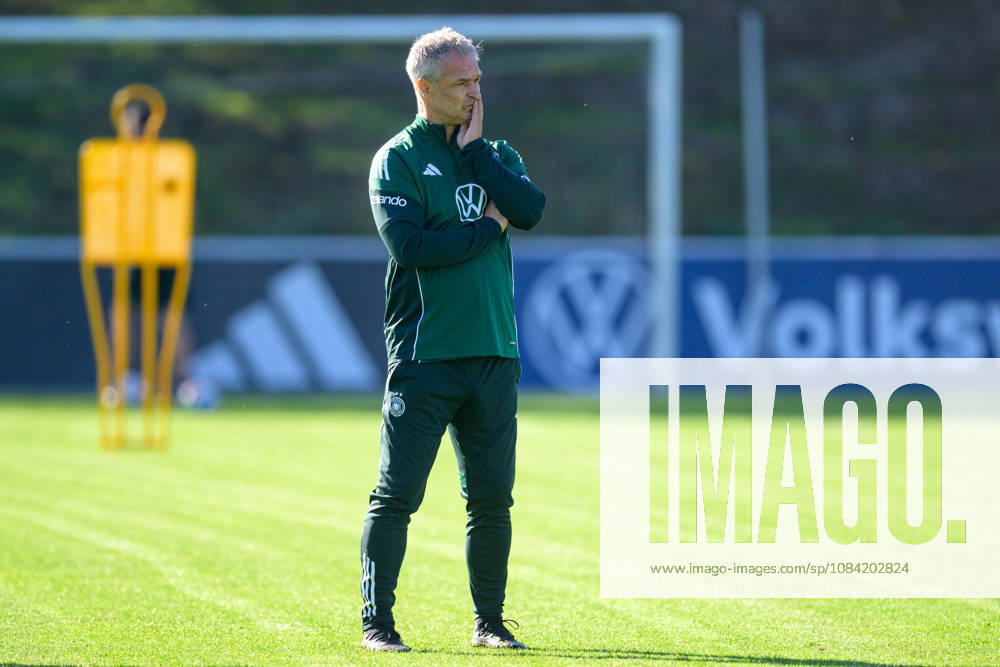 Soccer, National Team, Women, 20261006, Fraining DFB Women Pictured: Germany National Team Coach Christian Wück, Eppelheim ASV, Eppelheim, Baden-Württemberg, Germany