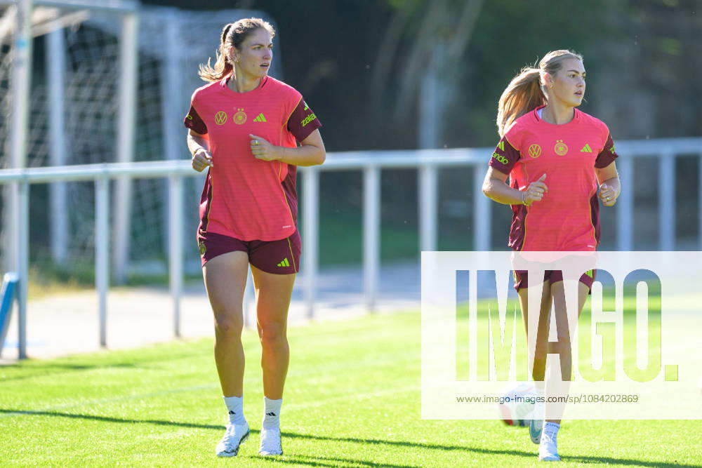 Soccer, National Team, Women, 20261006, Fraining DFB Women Pictured from left: Melissa Kössler (Germany) and Marie Müller (Germany), Eppelheim ASV, Eppelheim, Baden-Württemberg, Germany