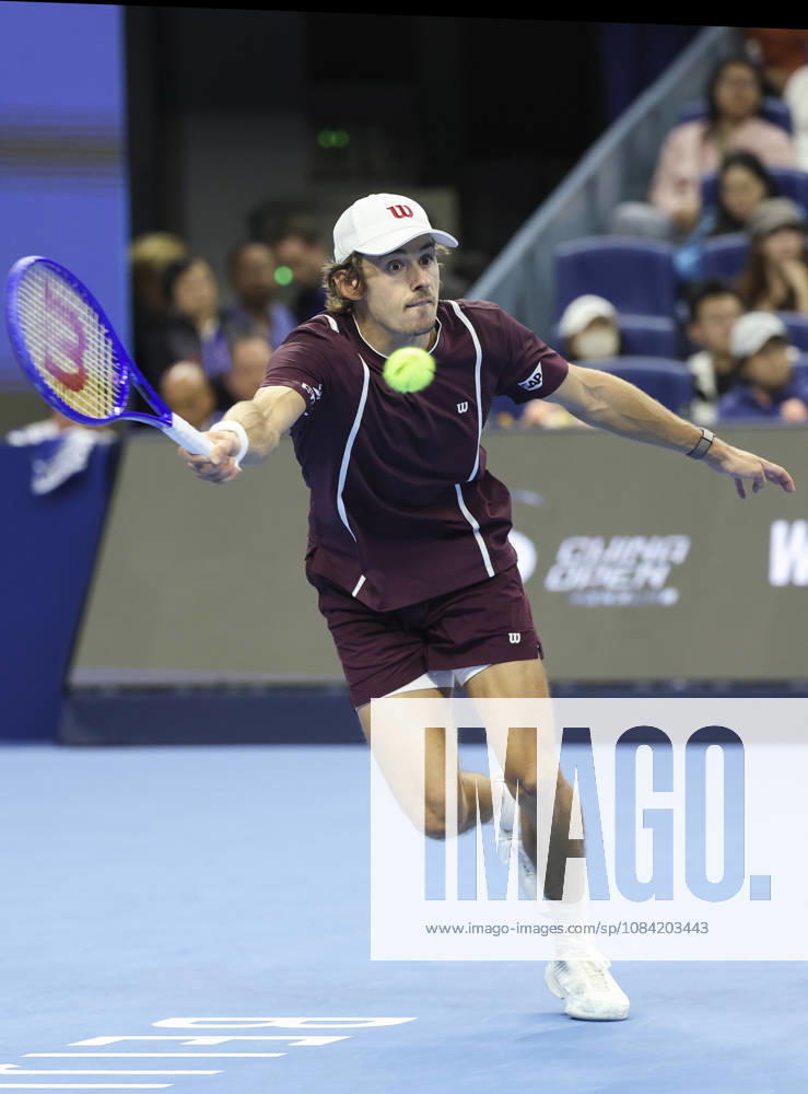 (261006) -- BEIJING, Oct. 6, 2026 -- Alex de Minaur of Australia hits a return during the men s singles final match against Novak Djokovic of Serbia at 2026 China Open tennis tournament in Beijing, China, Oct. 6, 2026. ) (SP)CHINA-BEIJING-TENNIS-CHINA OPEN-MEN S SINGLES-FINAL(CN) BaixXuefei