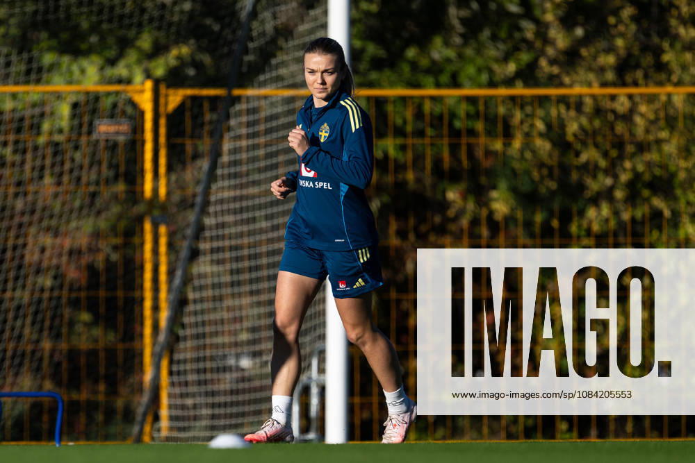 Beata Olsson of the Swedish women’s national soccer team during a training session on October 6, 2026 in Stockholm. Photo by Emma Wallskog, BILDBYRAN, code EW EW0714: soccer, football, fotball, World Cup qualifiers, FIFA Women’s World Cup qualifier, training, Sweden, women’s team, bbeng