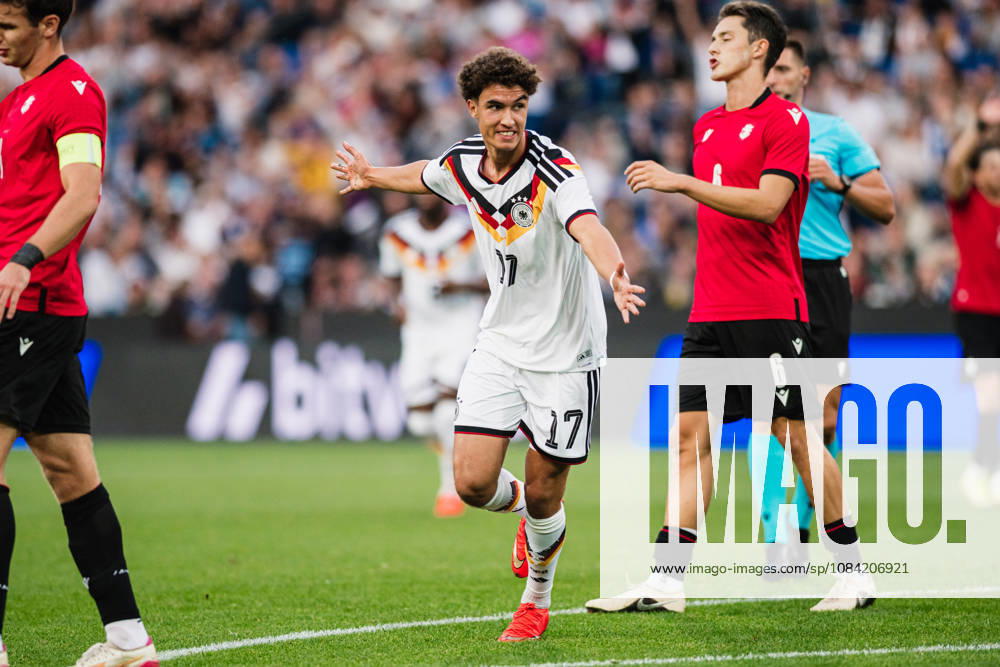 U-21 European Championship Qualifier: Germany vs. Georgia, October 6, 2026. GOAL CELEBRATION: Noah Darvich (Germany), 17, scores the 1-0 goal for Germany. Soccer, U-21 European Championship Qualifier, Matchday 10: Germany vs. Georgia on October 6, 2026, Bielefeld DFB REGULATIONS PROHIBIT ANY USE OF PHOTOGRAPHS AS IMAGE SEQUENCES AND OR QUASI-VIDEO