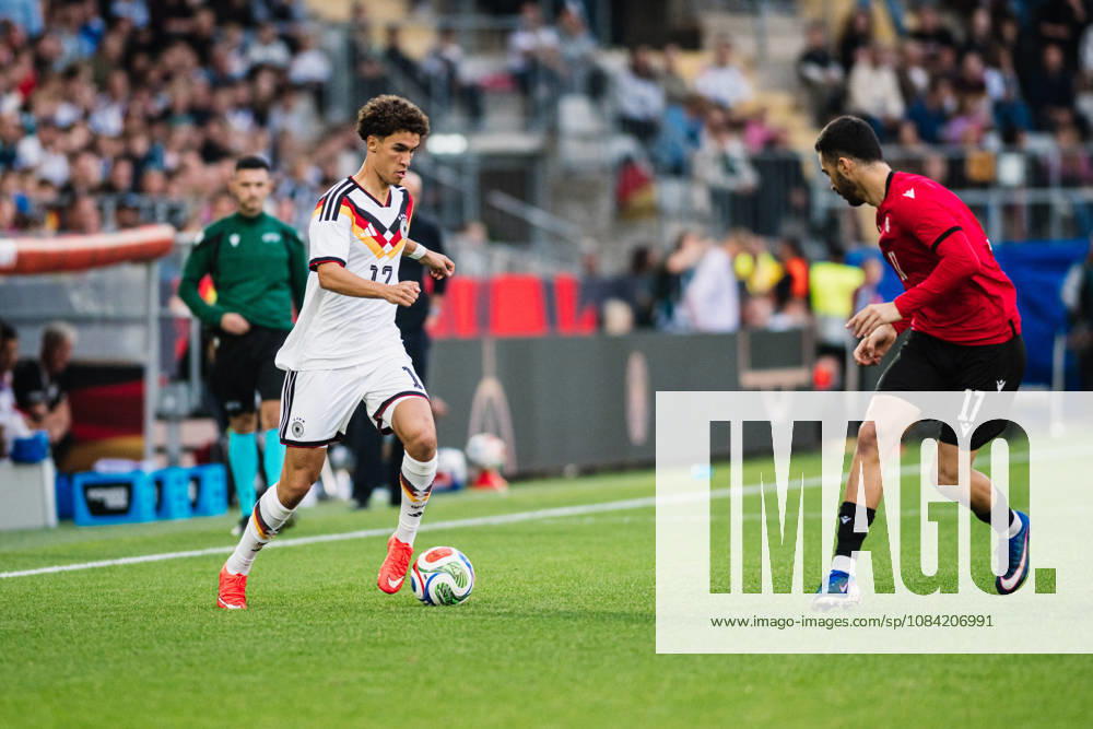 U-21 European Championship Qualifier: Germany vs. Georgia, October 6, 2026; Noah Darvich (Germany, 17) vs. Akaki Giunashvili (Georgia, 17); Soccer; U-21 European Championship Qualifier; Matchday 10: Germany vs. Georgia on October 6, 2026; Bielefeld. DFB regulations prohibit any use of photographs as image sequences and or quasi-video.