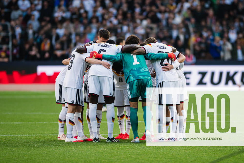 U-21 European Championship Qualifier: Germany vs. Georgia, October 6, 2026—Team huddle before kickoff. Soccer, U-21 European Championship Qualifier, Matchday 10: Germany vs. Georgia on October 6, 2026, Bielefeld DFB REGULATIONS PROHIBIT ANY USE OF PHOTOGRAPHS AS IMAGE SEQUENCES AND OR QUASI-VIDEO