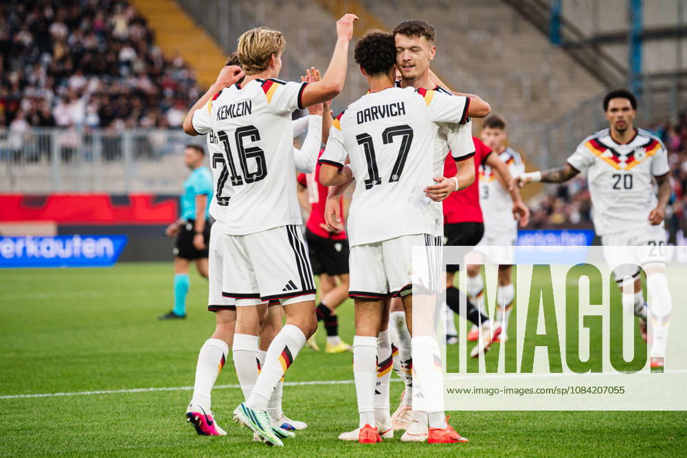 U-21 European Championship Qualifier: Germany vs. Georgia, October 6, 2026 – GOAL, CELEBRATION after Noah Darvich (Germany, 17) scores the 1-0 goal, pictured here with Aljoscha Kemlein (Germany, 16) and Dženan Pejcinovic, Germany, 11 Soccer, U-21 European Championship Qualifiers, Matchday 10: Germany vs. Georgia on October 6, 2026, Bielefeld DFB REGULATIONS PROHIBIT ANY USE OF PHOTOGRAPHS AS IMAGE SEQUENCES AND OR QUASI-VIDEO