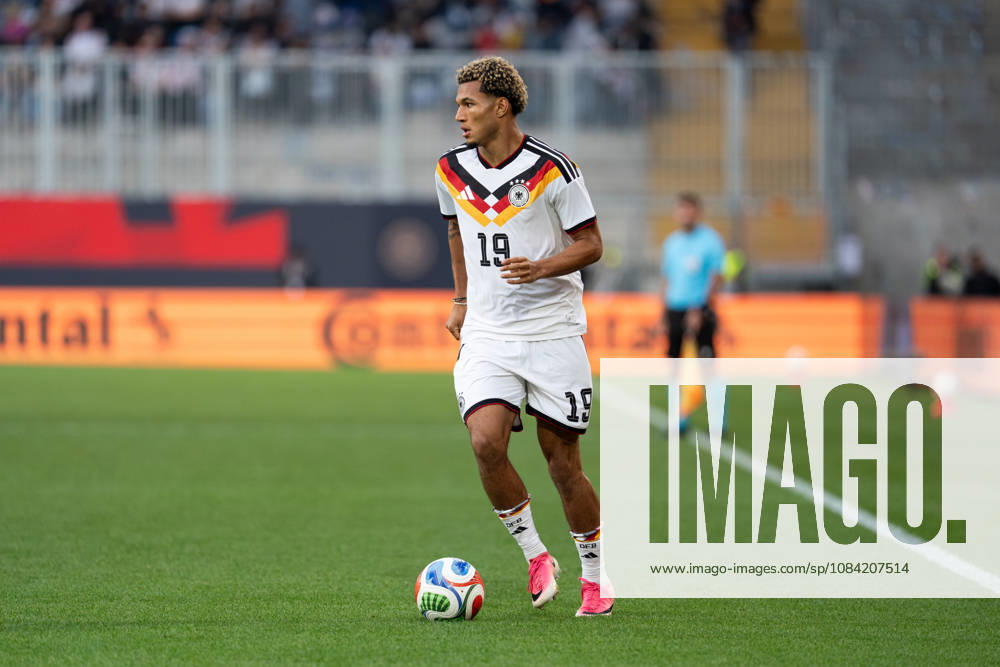 GER, Germany U21 vs. Georgia U21, Paris Brunner, Germany U21, 19, individual play, full-body, ball at his feet, Bielefeld, SchücoArena, Bielefeld, Germany