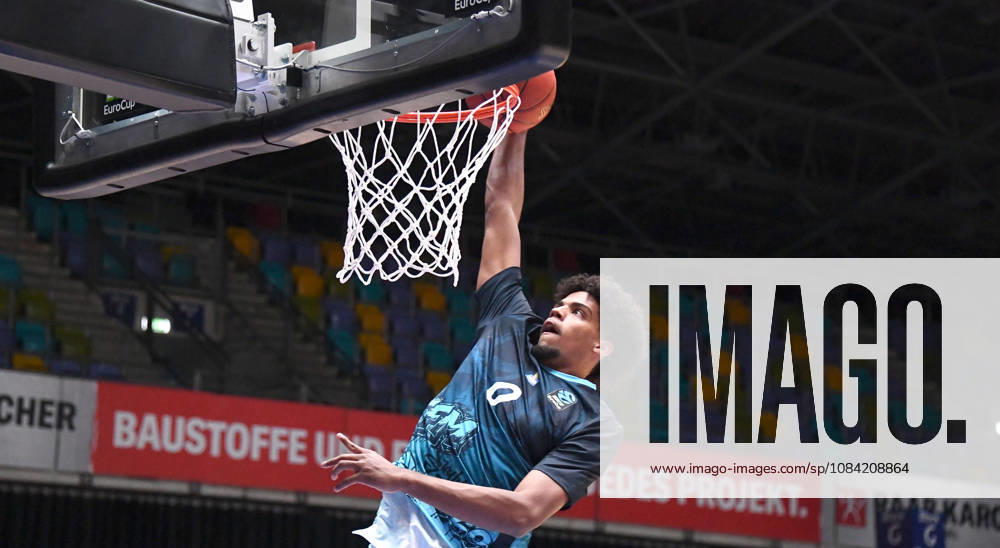 Basketball BKT Europe Cup, Skyliners Frankfurt vs. Siauliai Basketball, Jamie Edoka of Fraport Skyliners Frankfurt during a dunk, dunkin , shot in Frankfurt