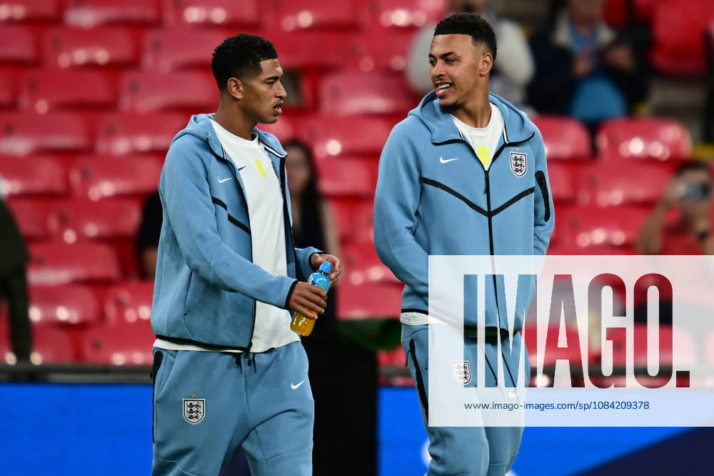 England v Czechia, UEFA Nations League England midfielder Jude Bellingham (10) with England forward Morgan Rogers (17) during the UEFA Nations League match between England and Czechia at Wembley Stadium, London, UK on 6 October 2026. London Wembley Stadium Greater London UK Editorial use only ,