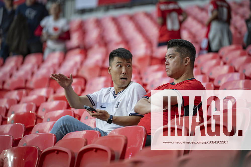 6th October 2026; Wembley Stadium, London, England; UEFA Nations League Football, England versus Czech Republic; England fans wait for the players to arrive GodfreyxPitt