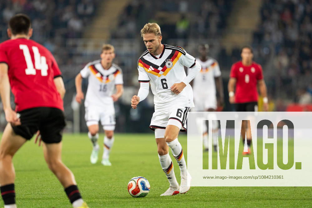GER, Germany U21 vs. Georgia U21 Leandro Morgalla Germany U21, 6 Individual play Full body Full body Ball at his feet Bielefeld SchücoArena Bielefeld Germany