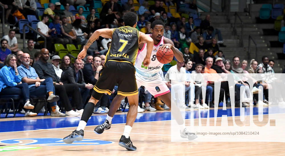 Basketball BKT Europe Cup, Skyliners Frankfurt vs. Siauliai Basketball, William Christmas (Fraport Skyliners Frankfurt), Selim Fofana (Siauliai Basketball), Head-to-Head, Frankfurt Showdown