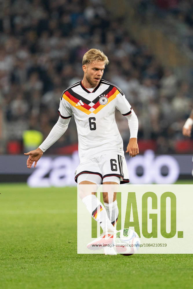 GER, Germany U21 vs. Georgia U21 Leandro Morgalla, Germany U21, 6 solo play, full-body, ball at his feet, Bielefeld, SchücoArena, Bielefeld, Germany
